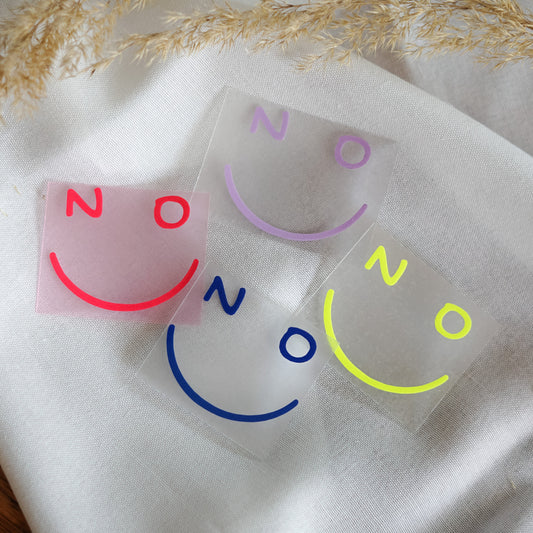 Bügelbild Smiley bunt mit Schriftzug "NO"