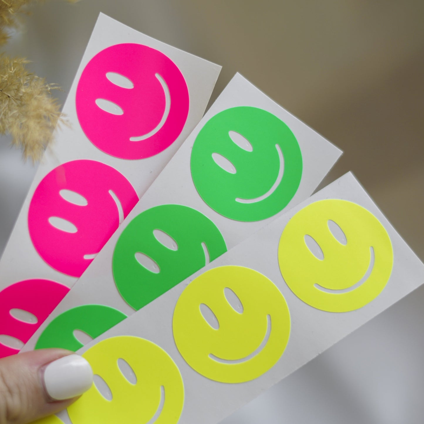 Sticker - Neon Smiley